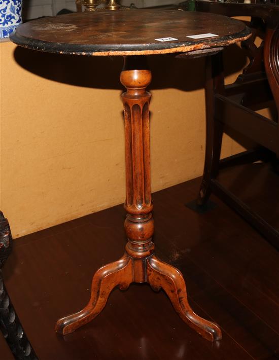 Tripod table- circular top